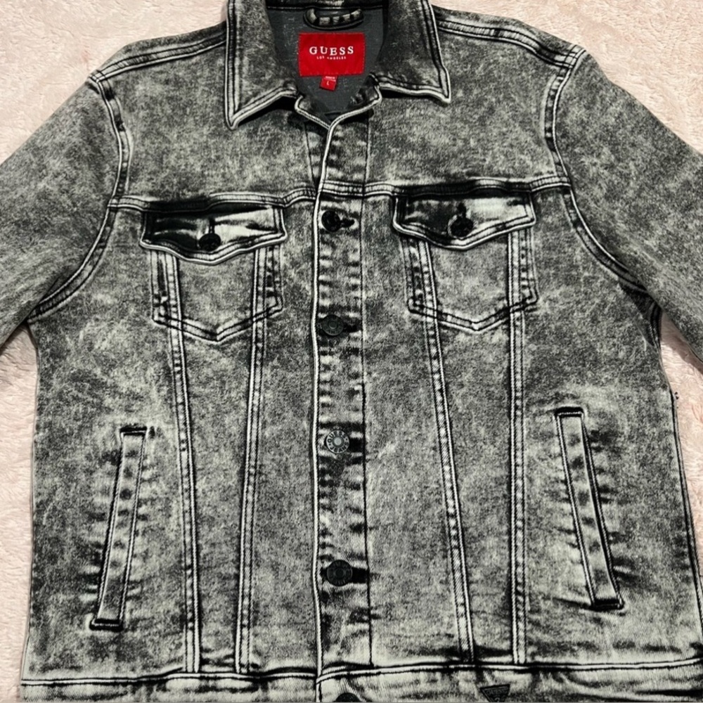 Like New Guess Black and Gray Denim Jacket Bleach Wash Size Large Men’s - Picture 4 of 17